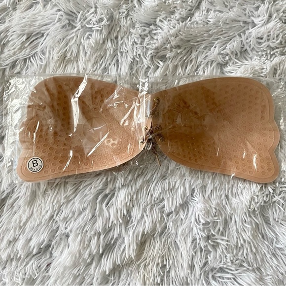 NWT Sticky Bra Backless Strapless Push Up Cleavage Stick On Bra Nude 34B - Picture 4 of 8